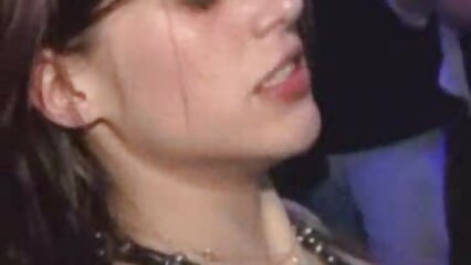 એક સુંદર સેકસી વીડિયો બીપી વીડીયો ફ્રેન્ચ સ્ત્રી તેના ઉમદા સ્યુટરના ચહેરા પર બેઠી.