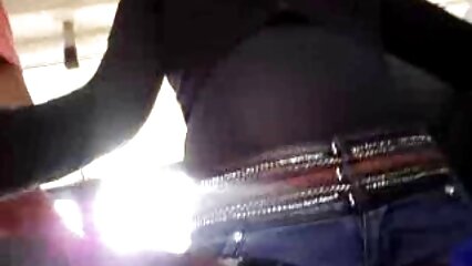 રસોડામાં જ વિશાળ દૂધ પીતી ગૃહિણીએ તેના વાહિયાત ચીરોને આંચકો આપ્યો વીડીયો બીપી સેકસી